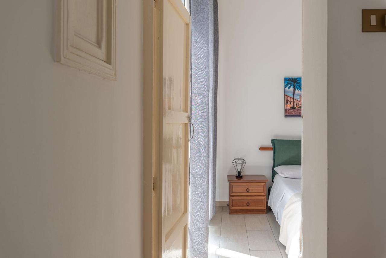 I Mori-Holiday Apartment Palermo Exterior photo